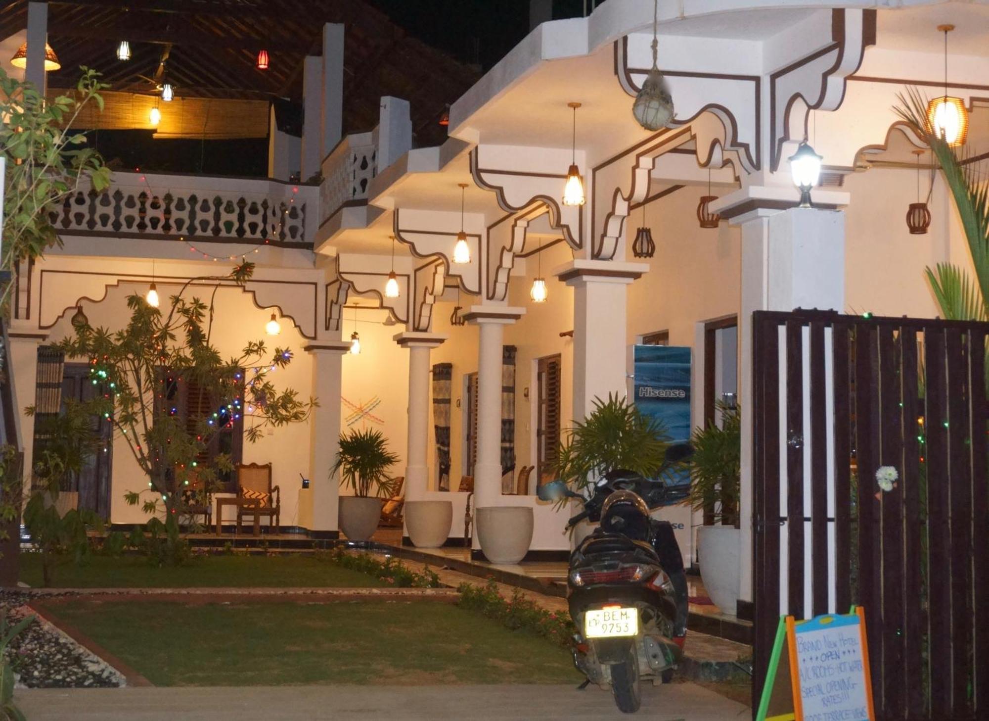 Sunset View Beach Hotel Baía de Arugam Exterior foto